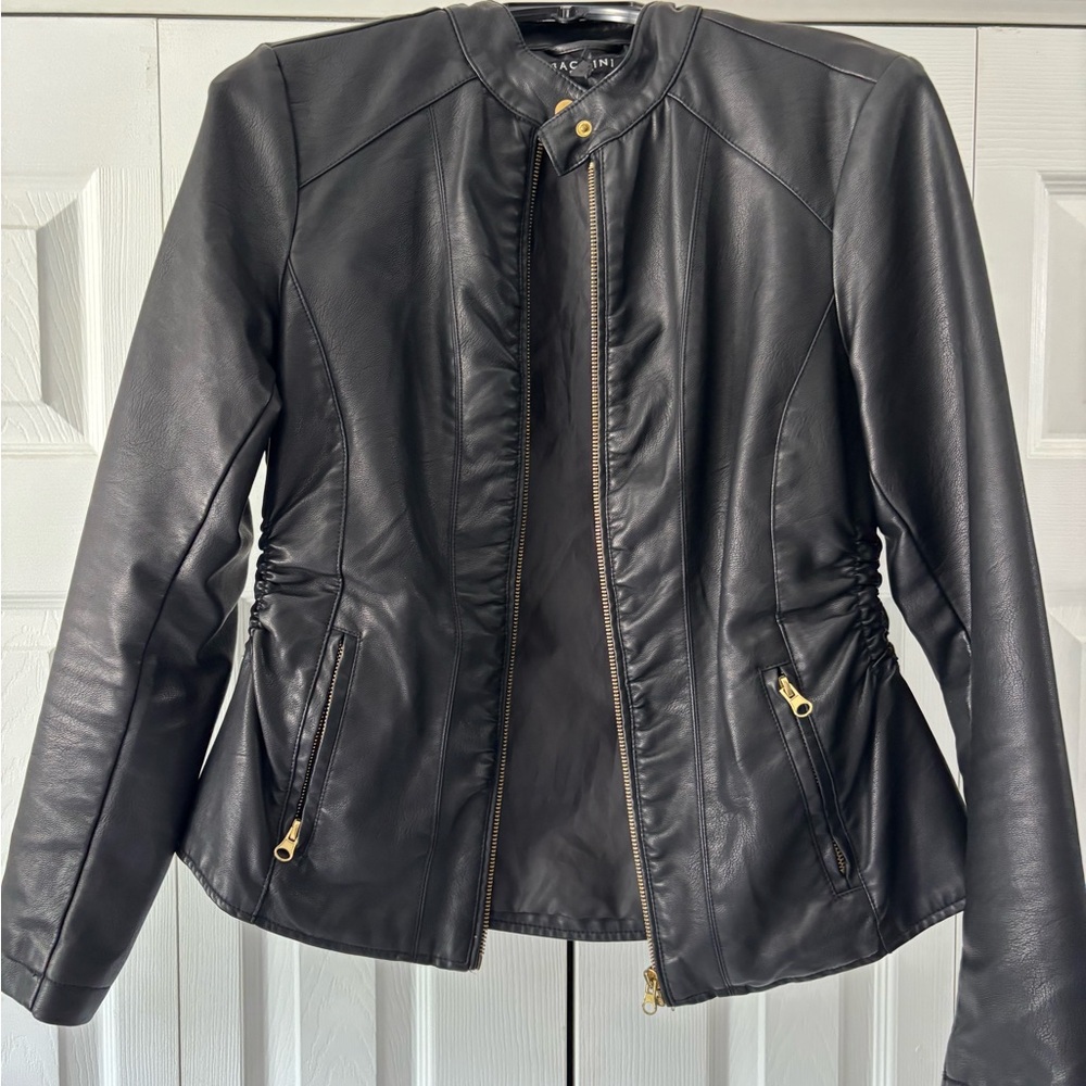 Baccini Black Leather Moto Jacket with Fitted Silhouette